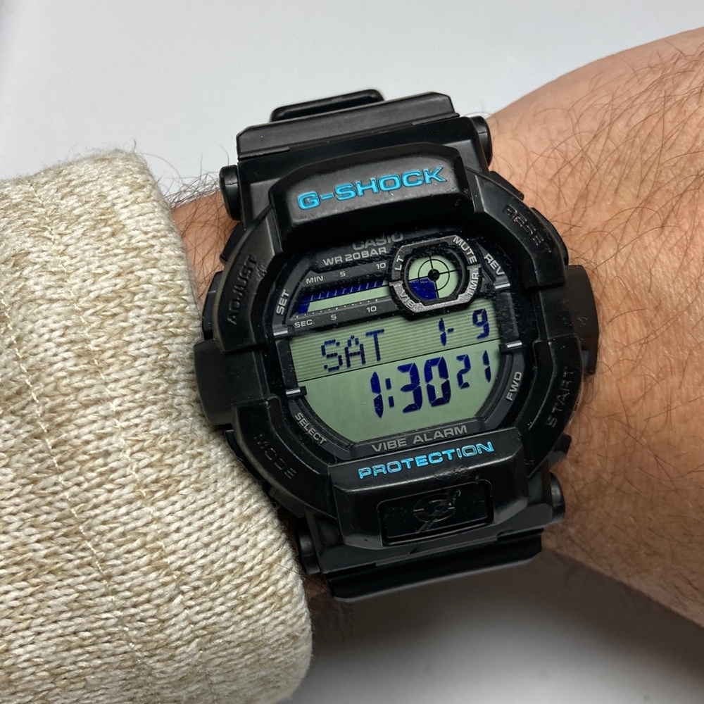 Casio Gshock GD-350, black positive display with teal accents, new battery - Picture 15 of 16